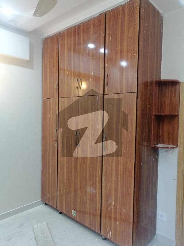 15 MARLA BRAND NEW MODREN UPPER PORTION FOR RENT IN VALENCIA Valencia