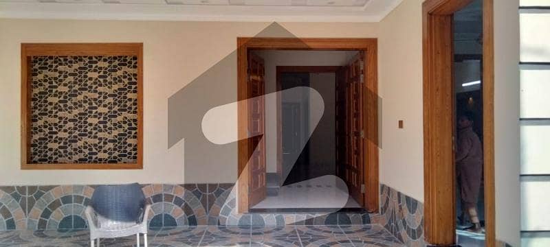 سوان گارڈن - بلاک ایچ ایکسٹینشن سوان گارڈن,اسلام آباد میں 7 کمروں کا 9 مرلہ مکان 4.0 کروڑ میں برائے فروخت۔