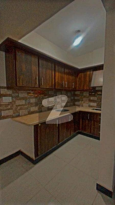 950 Square Feet Flat For sale In The Perfect Location Of Gulistan-e-Jauhar - Block 1