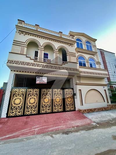 مدینہ ٹاؤن کینال روڈ,رحیم یار خان میں 6 کمروں کا 6 مرلہ مکان 1.5 کروڑ میں برائے فروخت۔