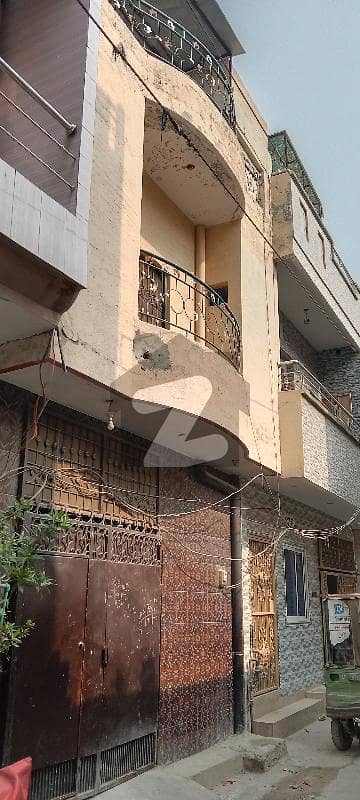 ڈیفنس گارڈن لاہور میں 5 کمروں کا 4 مرلہ مکان 80.0 لاکھ میں برائے فروخت۔