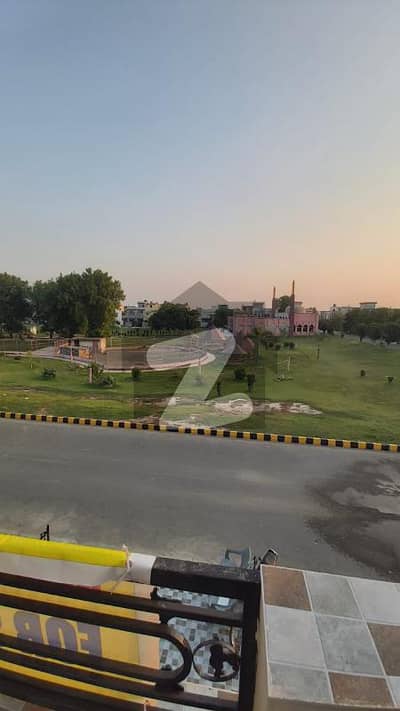 پارک ویو سٹی ۔ ٹوپز بلاک پارک ویو سٹی,لاہور میں 11 مرلہ رہائشی پلاٹ 2.3 کروڑ میں برائے فروخت۔