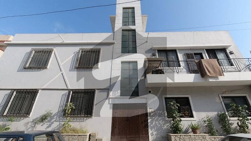 دادابھوئے ٹاؤن فیصل کنٹونمنٹ,کینٹ,کراچی میں 3 کمروں کا 6 مرلہ فلیٹ 1.8 کروڑ میں برائے فروخت۔