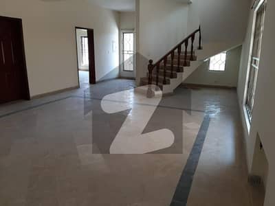 پی اے ایف فالکن کمپلیکس گلبرگ,لاہور میں 5 کمروں کا 1 کنال مکان 12.0 کروڑ میں برائے فروخت۔