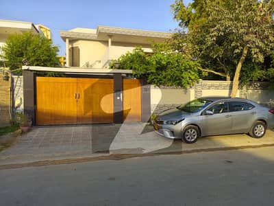 500 Yards Owner Built West Open House For Sale In DHA Phase 7