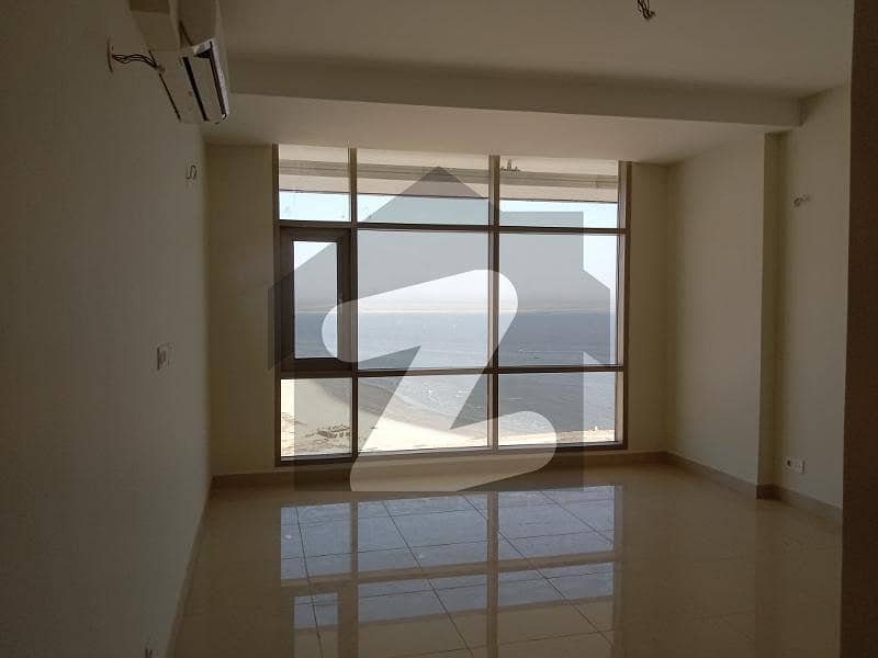EMAAR 2 BED AVAILABLE FOR RENT IN REEF TOWERS.