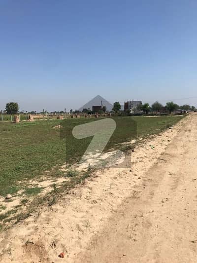 Hurry up!!!! And grab this Golden Opportunity Get possesion of your plot on down payment. 6 Marla Residential plot for sale In Arabian Farm.