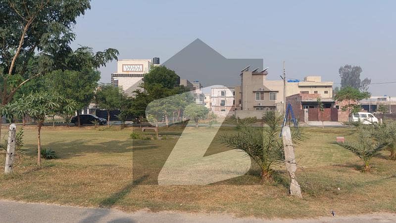 12 Marla Paid Facing Park Location Near Mosque Market And Main Road Plot For Sale