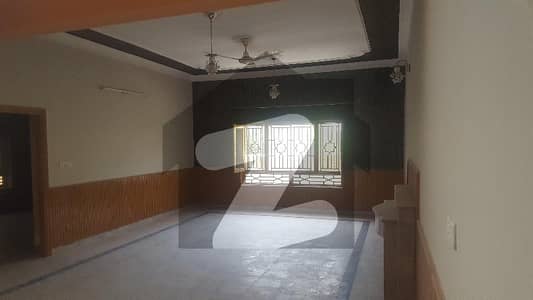 جناح آباد ایبٹ آباد میں 5 کمروں کا 1 کنال مکان 7.5 کروڑ میں برائے فروخت۔