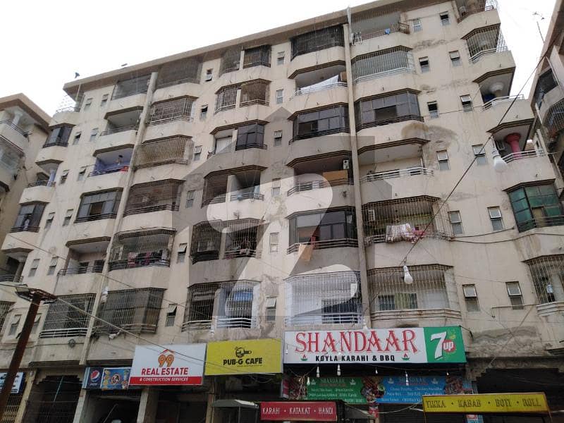 Flat Sized 1350 Square Feet In Gulshan-e-Iqbal - Block 7