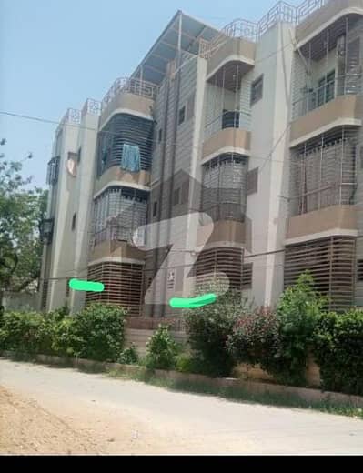 عامل کالونی کراچی میں 5 کمروں کا 10 مرلہ فلیٹ 4.5 کروڑ میں برائے فروخت۔