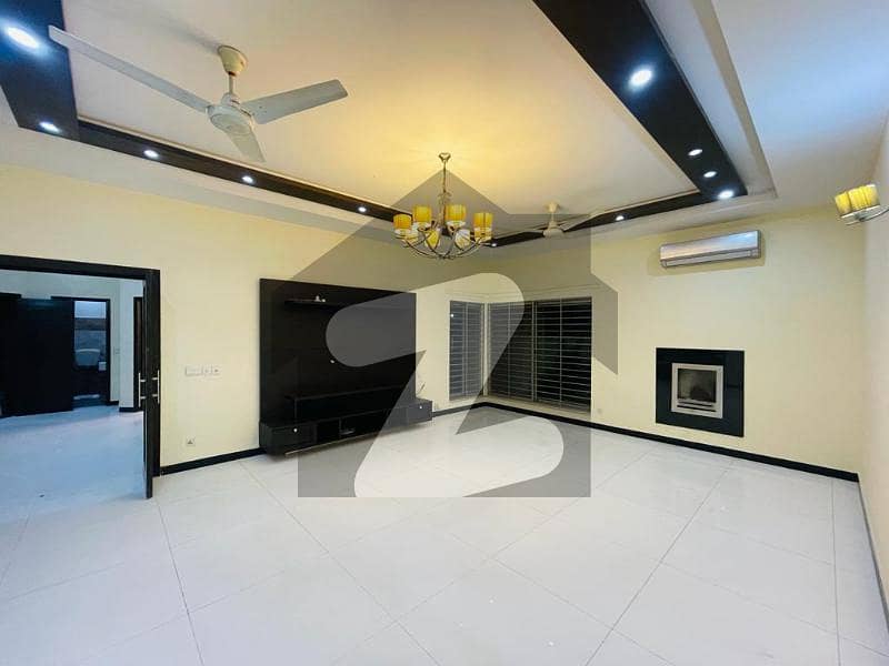 Most Amazing 1 Kanal House Is Available For Rent In PHASE 5 DHA, Lahore.