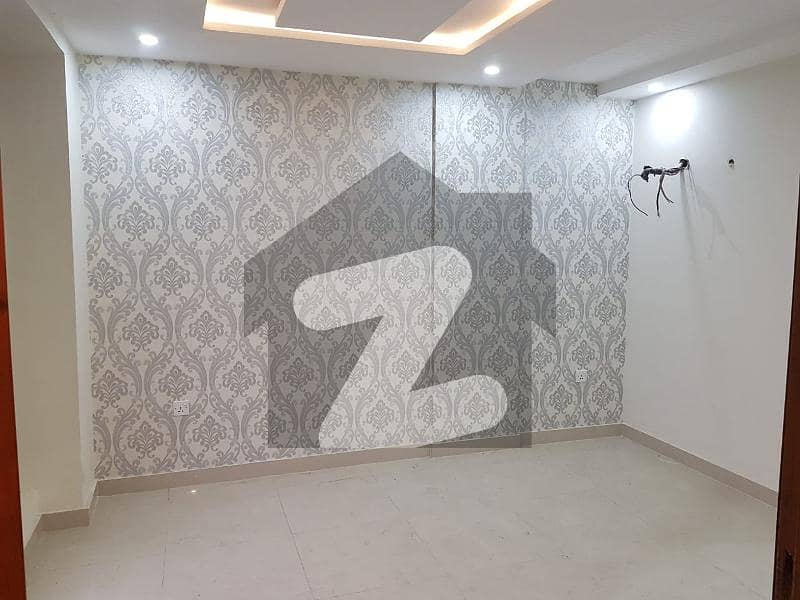 2 BED FLATE FOR SALE IN TULIP BLOCK SECTOR C BAHRIA TOWN LAHORE