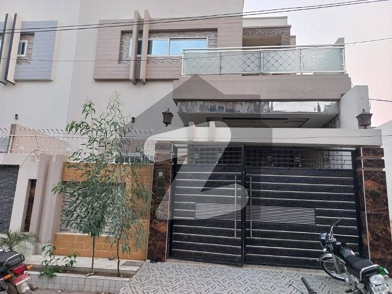 Investors Should sale This House Located Ideally In Royal Palm City Sahiwal