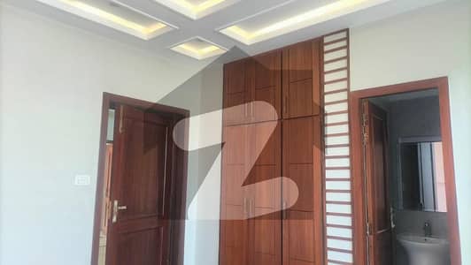 فیصل مارگلہ سٹی بی ۔ 17,اسلام آباد میں 3 کمروں کا 7 مرلہ مکان 2.2 کروڑ میں برائے فروخت۔