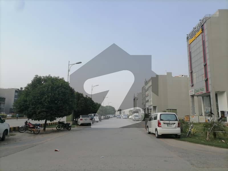 ڈی ایچ اے فیز 6 ڈیفنس (ڈی ایچ اے),لاہور میں 5 مرلہ پلاٹ فائل 6.5 کروڑ میں برائے فروخت۔