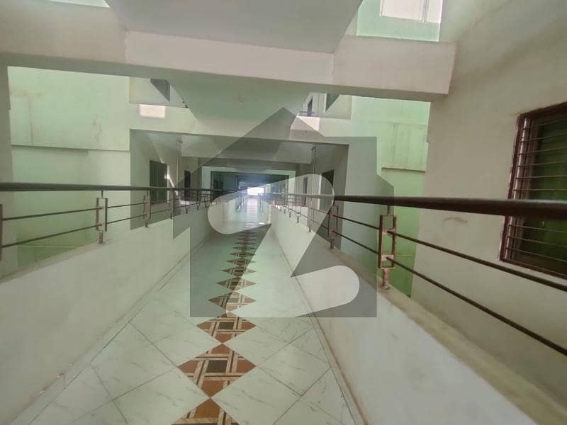 صنوبر ٹوِن ٹاور سعدی روڈ,کراچی میں 2 کمروں کا 5 مرلہ فلیٹ 80.0 لاکھ میں برائے فروخت۔