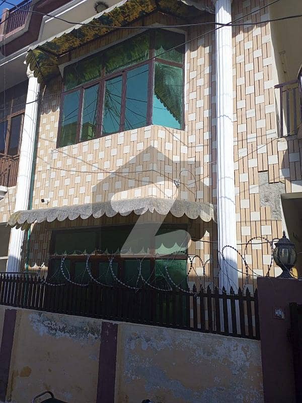 سیٹیلائیٹ ٹاؤن - بلاک سی سیٹیلائیٹ ٹاؤن,راولپنڈی میں 3 کمروں کا 4 مرلہ مکان 2.7 کروڑ میں برائے فروخت۔