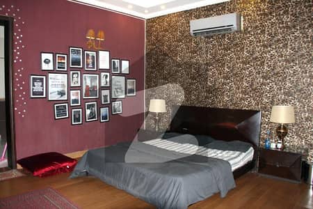 ماڈل ٹاؤن لاہور میں 6 کمروں کا 2 کنال مکان 17.5 کروڑ میں برائے فروخت۔