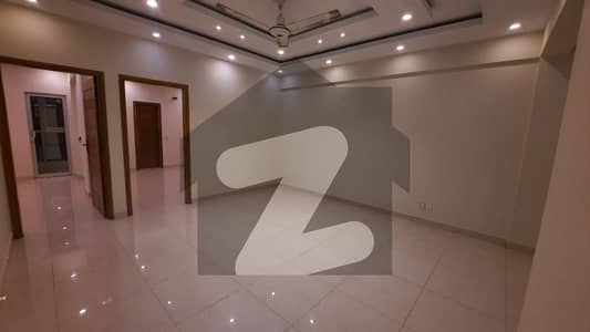 ڈی ایچ اے فیز 8 ڈی ایچ اے ڈیفینس,کراچی میں 3 کمروں کا 8 مرلہ فلیٹ 3.35 کروڑ میں برائے فروخت۔