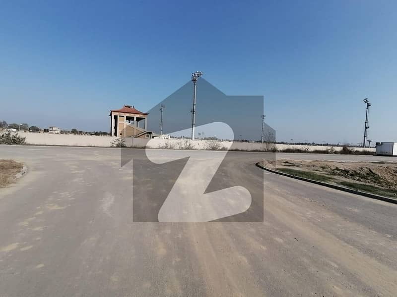 1 Kanal Hot Location Back Of 75ft Road Plot Availible For Sale In E-Block
