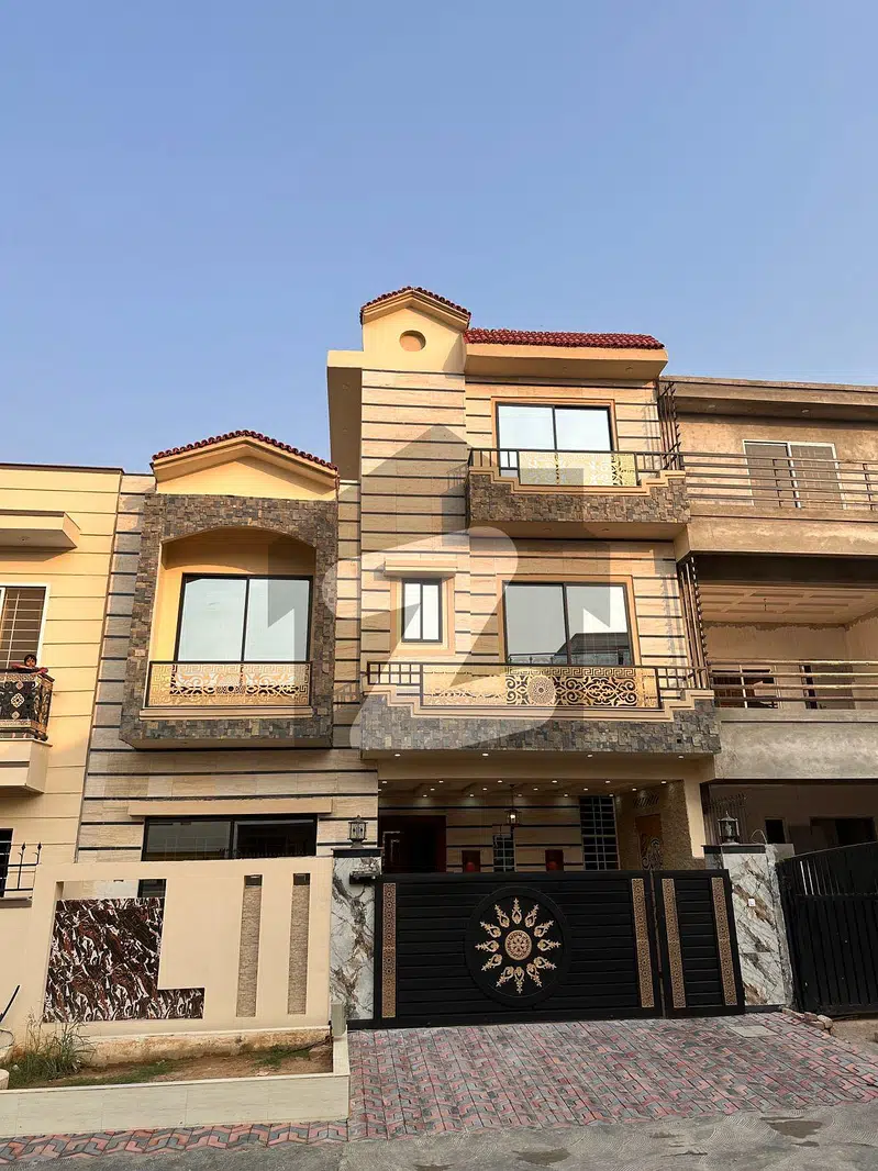 7 MARLA BEAUTIFUL BRAND NEW DOUBLE UNIT HOUSE AVAILABLE FOR SALE