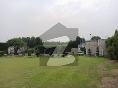 8 Kanal Farm House Available For Wedding Event Birthday And Pool Party At Bedian Road Lahore.