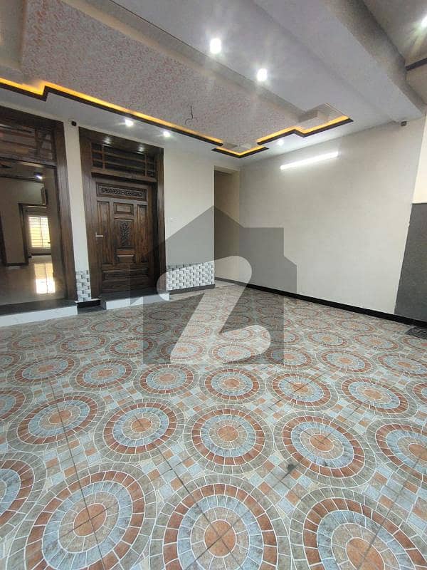 فیصل ٹاؤن - ایف ۔ 18 اسلام آباد میں 7 کمروں کا 8 مرلہ مکان 2.85 کروڑ میں برائے فروخت۔
