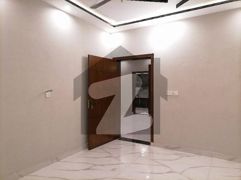 اتحاد کالونی ملتان روڈ,لاہور میں 5 کمروں کا 8 مرلہ مکان 4.7 کروڑ میں برائے فروخت۔