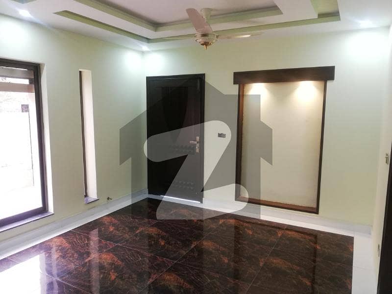 10 MARLA LIKE NEW UPPER PORTION FOR RENT IN CHAMBELLI BLOCK BAHRIA TOWN LAHORE