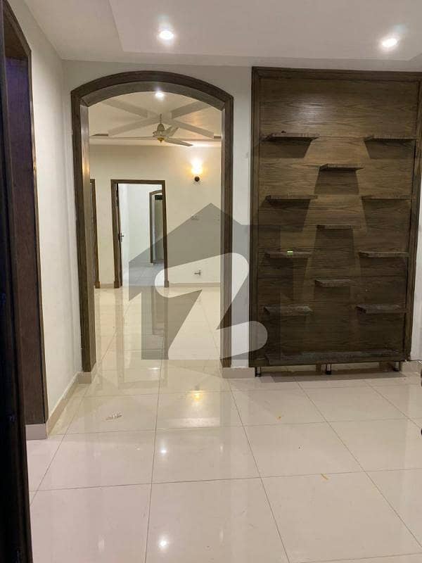 ای ۔ 11 اسلام آباد میں 6 کمروں کا 6 مرلہ مکان 5.0 کروڑ میں برائے فروخت۔