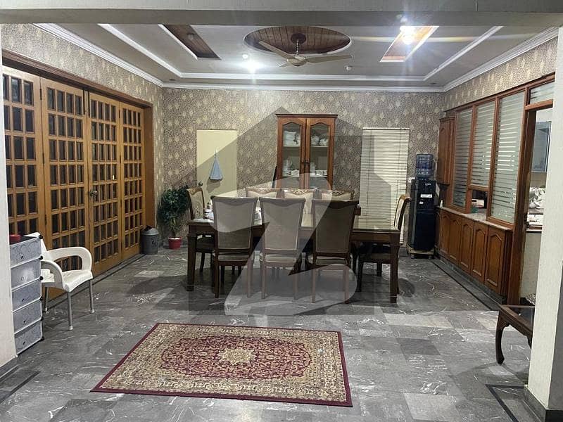 ڈی ایچ اے فیز 1 ڈیفنس (ڈی ایچ اے),لاہور میں 4 کمروں کا 10 مرلہ مکان 3.6 کروڑ میں برائے فروخت۔