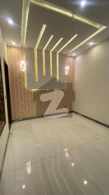 پارک ویو سٹی ۔ تولپ ایکسٹینشن بلاک پارک ویو سٹی,لاہور میں 4 کمروں کا 5 مرلہ مکان 1.8 کروڑ میں برائے فروخت۔