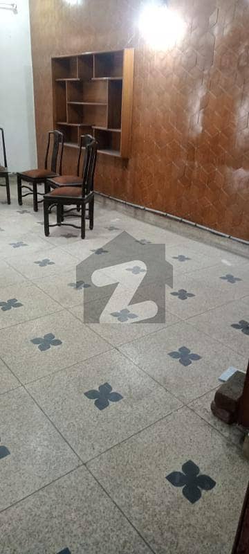 Allama Iqbal Town Ravi Block Lower Portion Upper Lock For Rent Allama ...