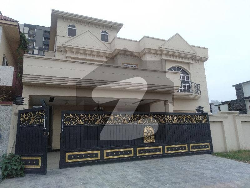 1 Kanal Brand New Triple Story Full House For Rent Very Ideal Location