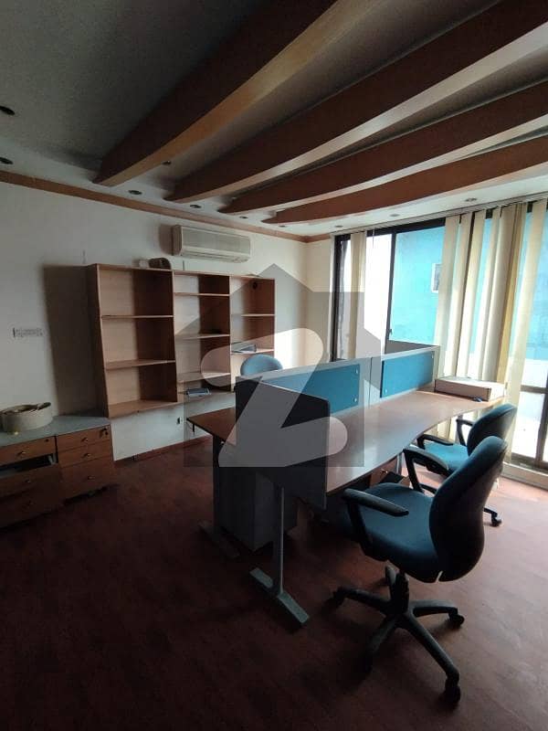 مین بلیوارڈ گلبرگ گلبرگ,لاہور میں 3 کمروں کا 5 مرلہ دفتر 1.75 لاکھ میں کرایہ پر دستیاب ہے۔