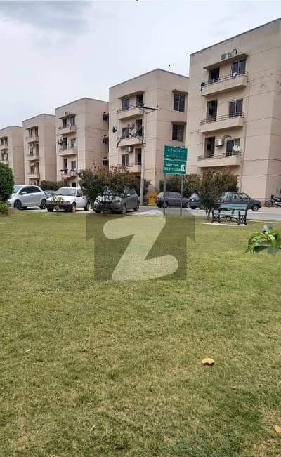 5 MARLA 2 BED FLAT AVALIABLE FOR RENT IN ASKARI 11 SECTOR C