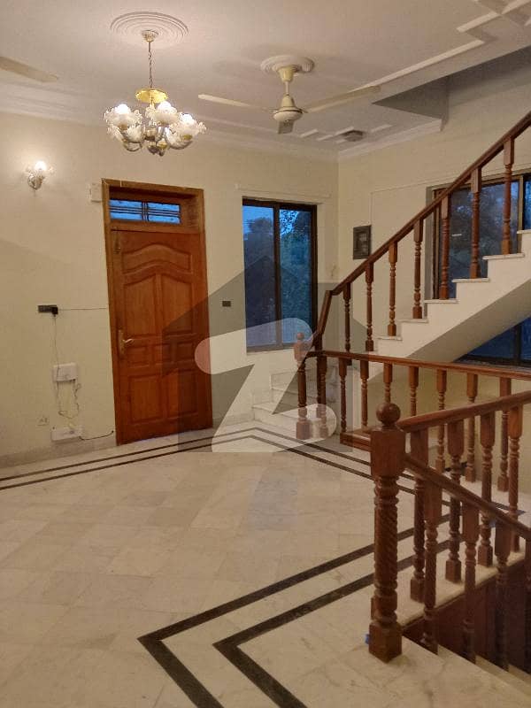 A Beautiful upper portion available for Rent in f-11/3 Islamabad