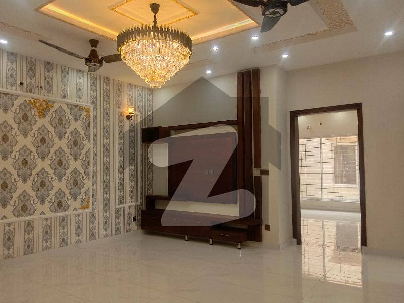 10 Marla brand new luxury upper portion for Rent in Bahria Town Lahore Sector C