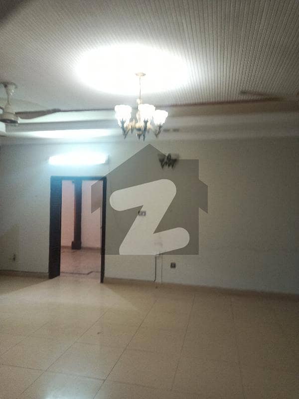 Double story 10 Marla 5 bedroom attached washroom house