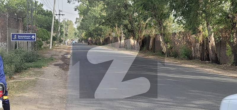 بیکن ہاؤس سوسائٹی لاہور میں 10 مرلہ رہائشی پلاٹ 1.2 کروڑ میں برائے فروخت۔