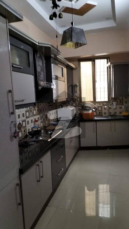200 SQY 3 Bed Dd 1st Floor Portion Rent