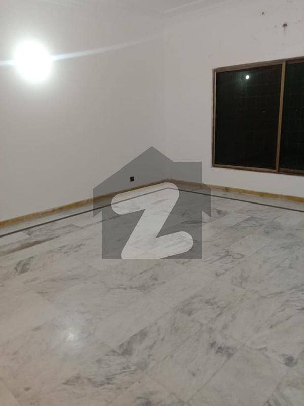 GOLDEN OFFER 1 Kanal Outstanding Upper Portion In VALENCIA SOCIETY PRIME LOCATION For Rent