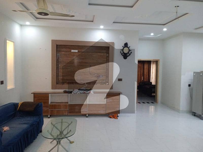 10 MARLA SINGLE STOREY HOUSE AVAILABLE FOR SALE 60FT ROAD IN LDA AVENUE BLOCK D