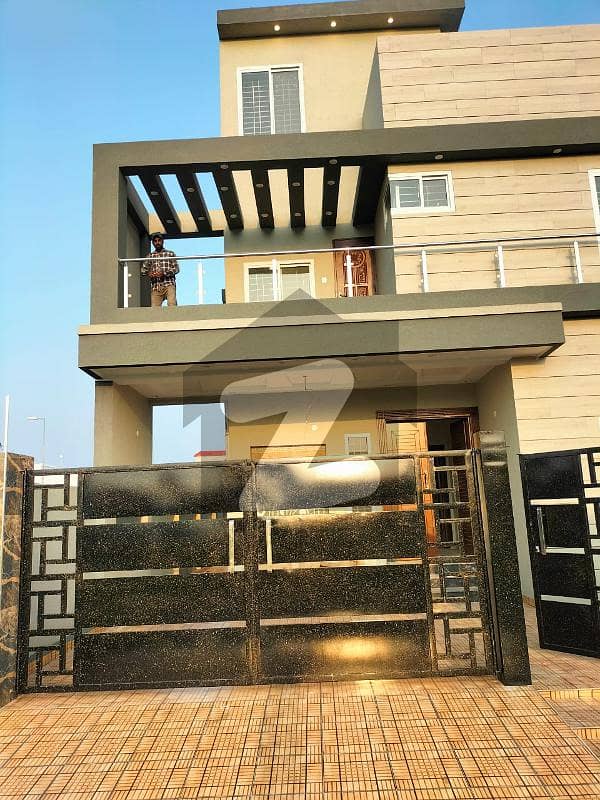 10 Marla House For Sale Very Good Location In Citi Housing Sialkot B Ext