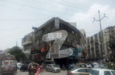 گلشنِ اقبال ٹاؤن کراچی میں 11 کمروں کا 15 مرلہ عمارت 45.0 کروڑ میں برائے فروخت۔