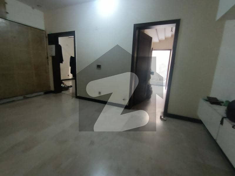 پاک عرب ہاؤسنگ سوسائٹی لاہور میں 2 کمروں کا 5 مرلہ بالائی پورشن 35.0 ہزار میں کرایہ پر دستیاب ہے۔