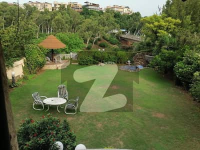 33 Marla Luxury House Available For Sale In Safari Villa 1