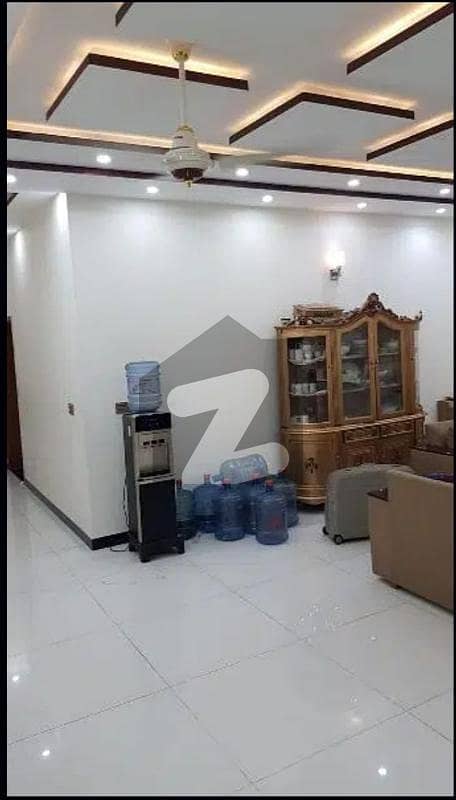 1 Kanal Upper Portion Available For Rent 1 Kanal Upper Portion Available For Rent