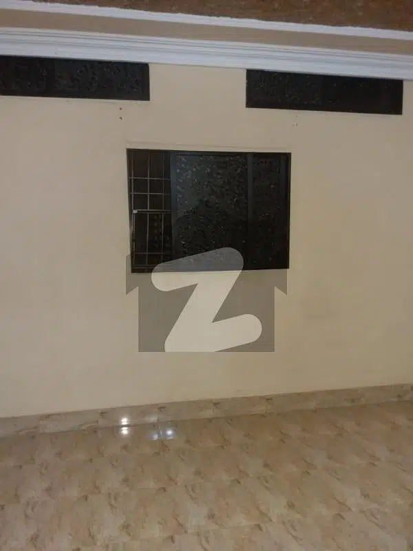 Flat For Sale In Liaquatabad Block 4 Near Mano Salwa Bakery Near To Main Road